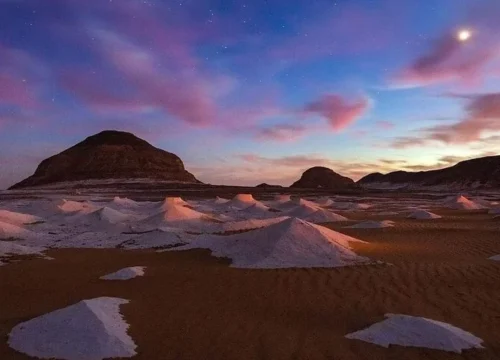 Cairo  White Desert  Black Desert  Dakhla Oasis